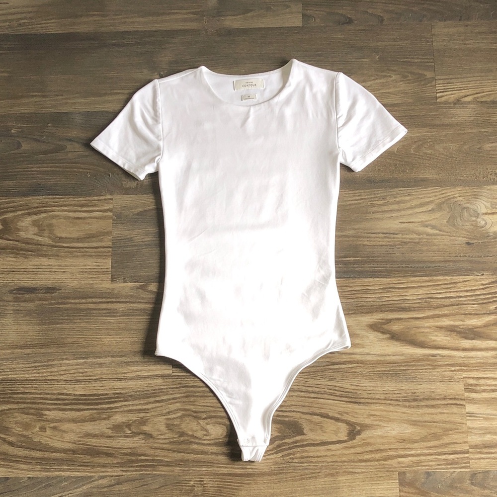 Aritzia Babaton Contour Short Sleeve Bodysuit White XS
